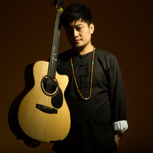 美女扒开嫩嫩的尿口让人桶
